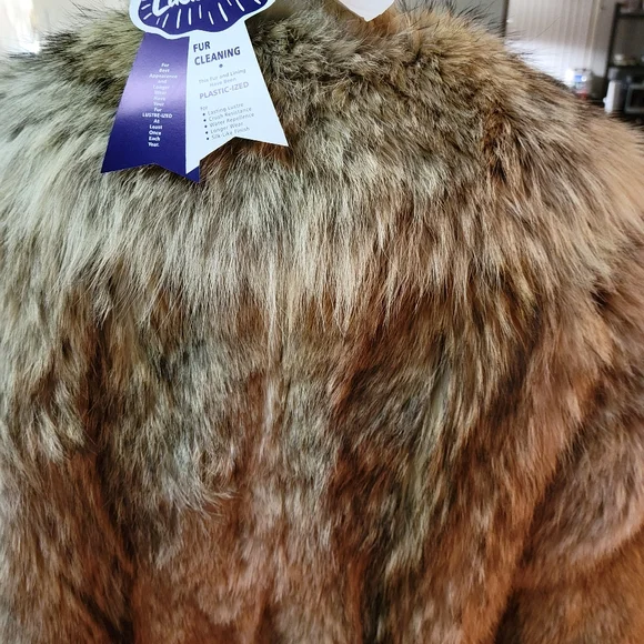 VINTAGE GENUINE FUR COAT & HAT - Picture 3 of 12